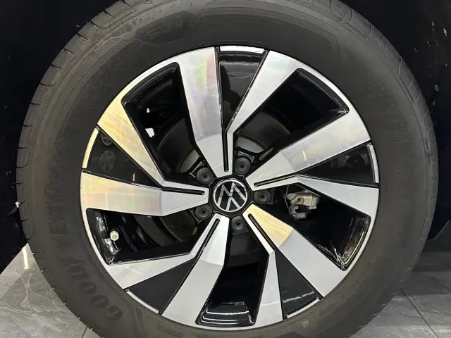Volkswagen Tayron 2022 280TSI 2WD Luxury Smart Connect Edition — Фото автомобиля 7