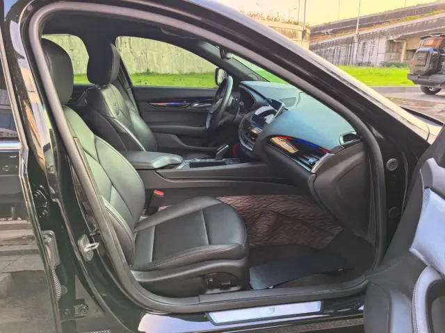 Cadillac CT5 — Фото автомобиля 11