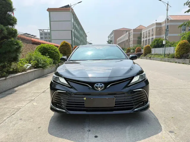 Toyota Camry — Фото автомобиля 2