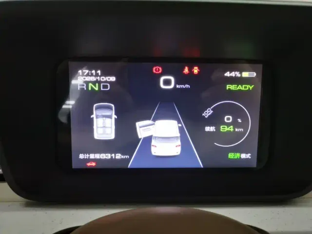 Wuling Hongguang Mini EV — Фото автомобиля 11