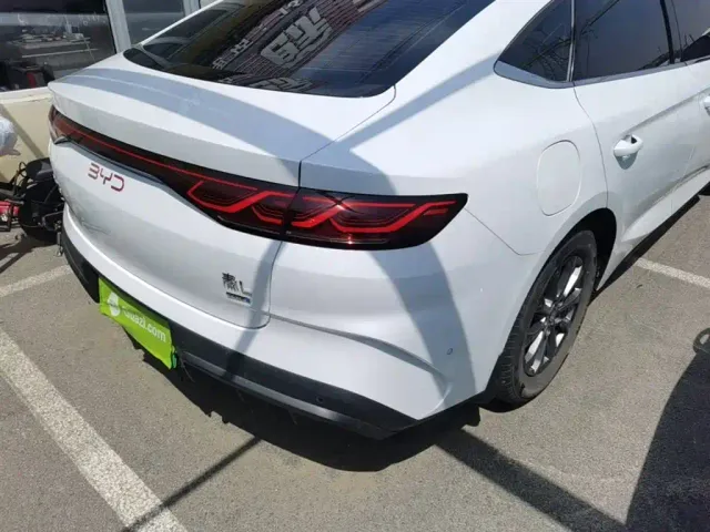 BYD Qin L — Фото автомобиля 7