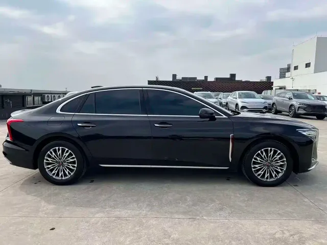 Hongqi H5 — Фото автомобиля 4