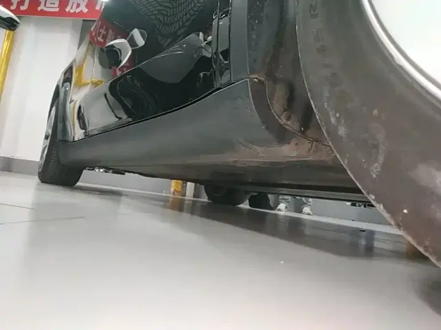 Tesla Model Y — Фото автомобиля 20