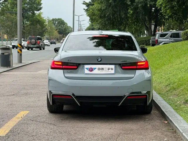 BMW i3 — Фото автомобиля 5