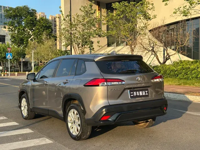 Toyota Frontlander — Фото автомобиля 6
