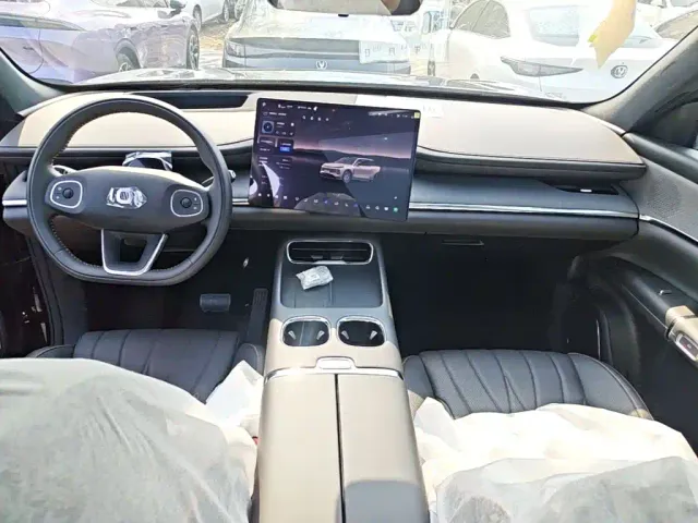 Changan Qiyuan Q07 — Фото автомобиля 9
