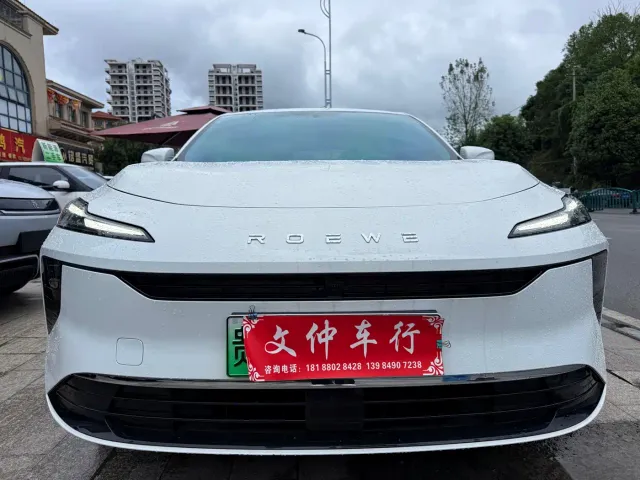 Roewe D6 — Фото автомобиля 2