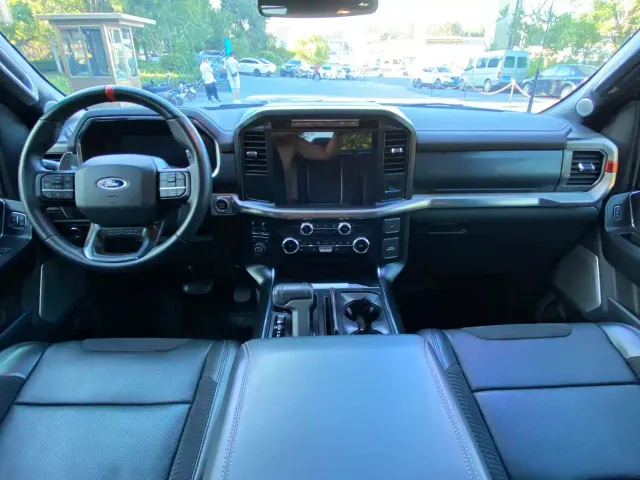 Ford F-150 Raptor — Фото автомобиля 5
