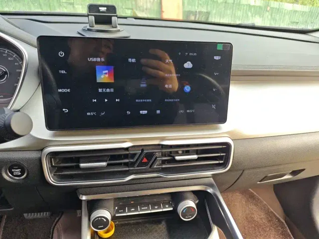 Geely Binyue — Фото автомобиля 9