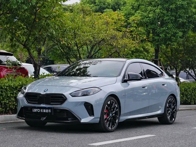 Фотография автомобиля — BMW M235L