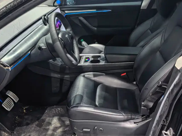 Tesla Model Y — Фото автомобиля 8