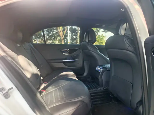 Mercedes-Benz C-Class — Фото автомобиля 12