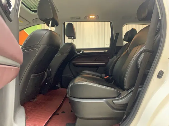 GAC Trumpchi M6 — Фото автомобиля 10