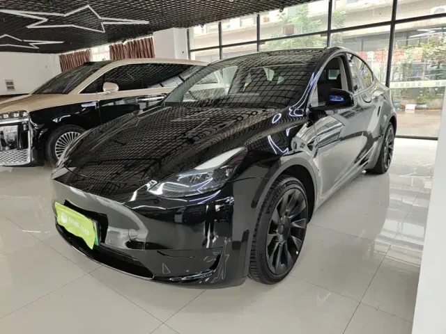 Фотография автомобиля — Tesla Model Y