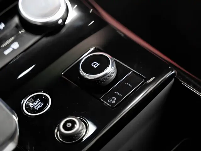 Land Rover Range Rover Sport — Фото автомобиля 17
