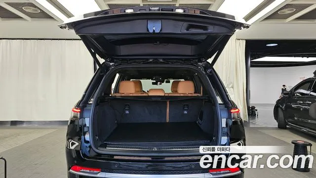Jeep Cherokee — Фото автомобиля 20