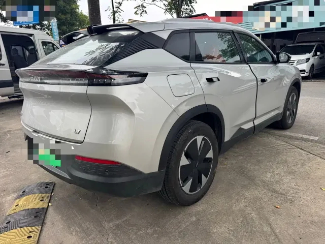 Dongfeng Fengshen L7 — Фото автомобиля 12