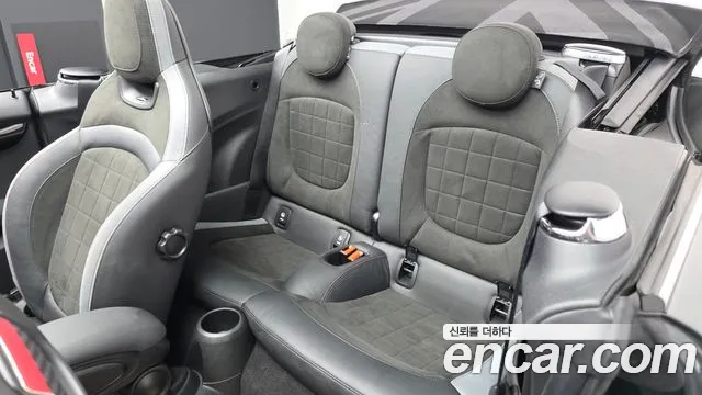 Mini Cooper Convertible — Фото автомобиля 26