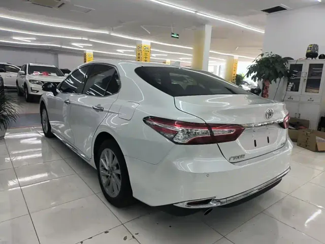 Toyota Camry — Фото автомобиля 4