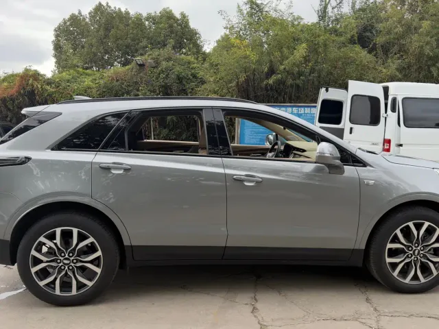 Cadillac XT5 — Фото автомобиля 16