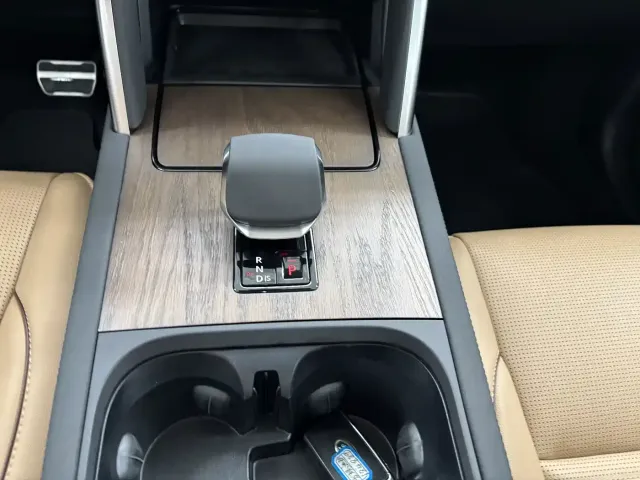 Land Rover Discovery Sport — Фото автомобиля 18