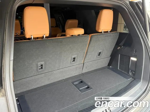 Ford Expedition — Фото автомобиля 19