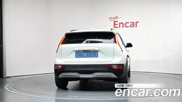 Kia Niro — Фото автомобиля 4
