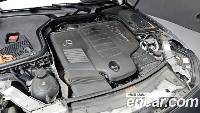 Mercedes-Benz E-Class — Фото автомобиля 4