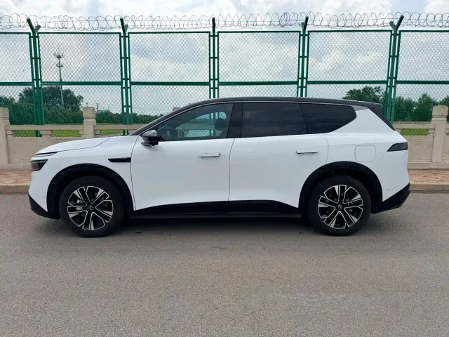 Nissan NX8 — Фото автомобиля 7