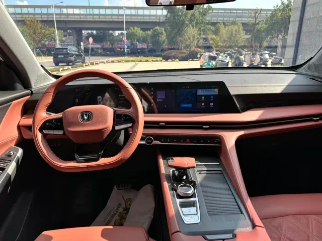 Changan CS75 Plus — Фото автомобиля 14