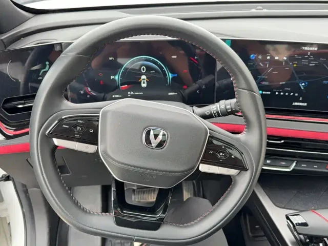Changan X5 Plus — Фото автомобиля 2
