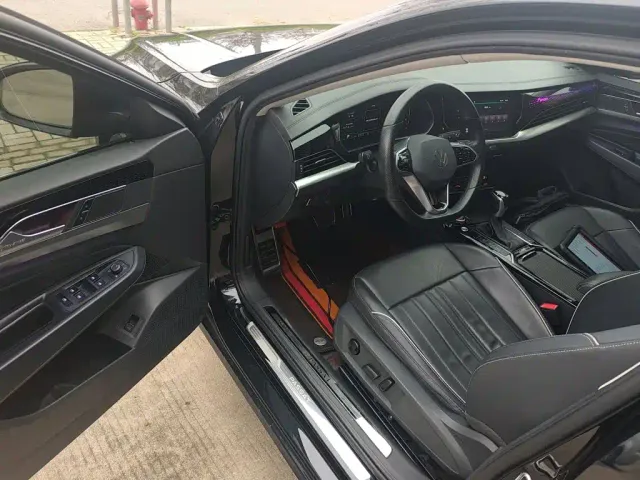Volkswagen Passat — Фото автомобиля 11