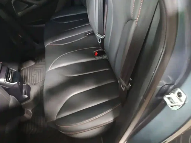 Roewe RX5 — Фото автомобиля 16