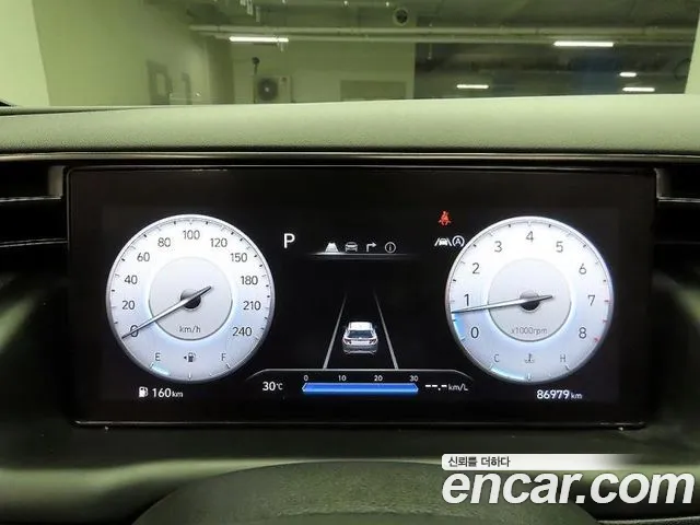 Hyundai Tucson Tucson (NX4) Бензин 1.6 турбо 2WD — Фото автомобиля 6