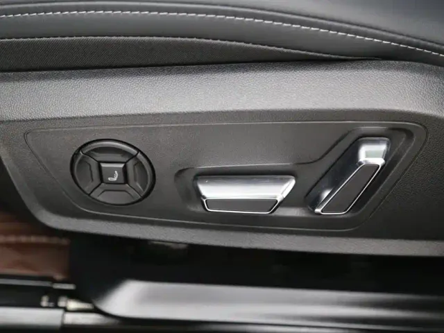Audi A6L — Фото автомобиля 12