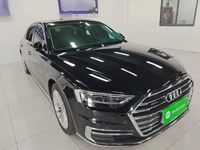 Audi A8 — Фото автомобиля 3