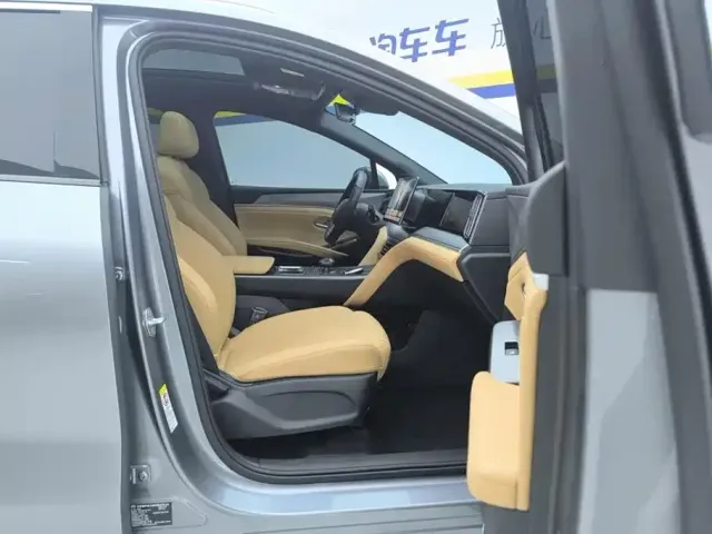 BYD Song L DM-i — Фото автомобиля 8