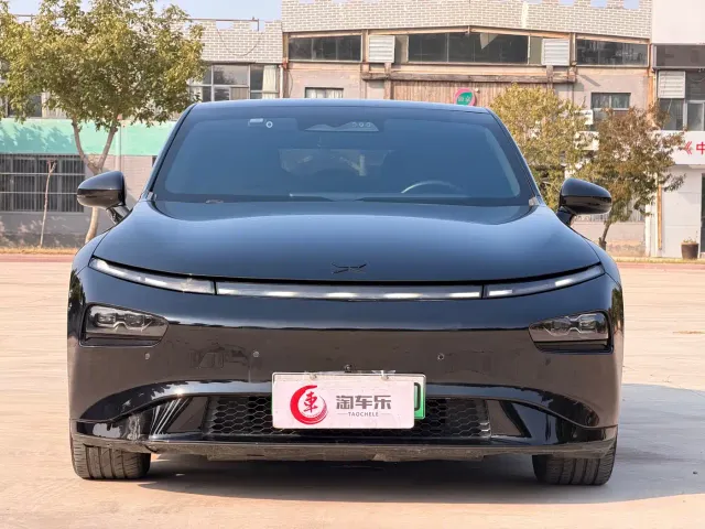 Xpeng P7 — Фото автомобиля 2