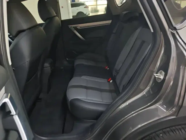 Geely Binyue — Фото автомобиля 16