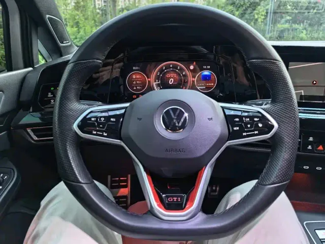 Volkswagen Golf GTI — Фото автомобиля 16