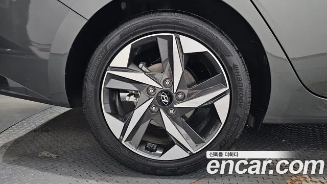 Hyundai Avante CN7 — Фото автомобиля 20