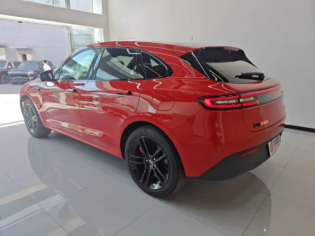 Aito M5 — Фото автомобиля 3