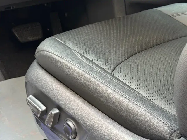Toyota Sienna — Фото автомобиля 21