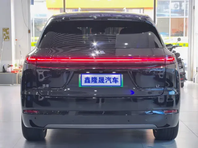 Li Auto L7 — Фото автомобиля 15
