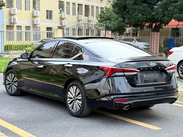 Nissan Teana — Фото автомобиля 7