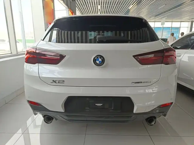 BMW X2 — Фото автомобиля 5