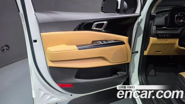 Kia Carnival Generation 4 — Фото автомобиля 13