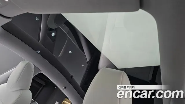 Tesla Model Y — Фото автомобиля 24