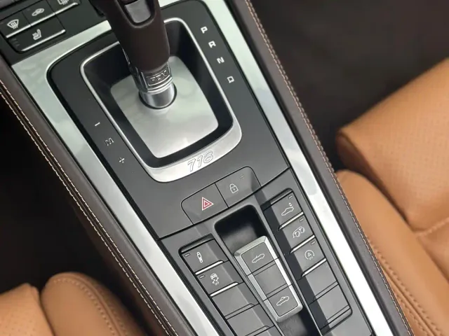 Porsche 718 — Фото автомобиля 18