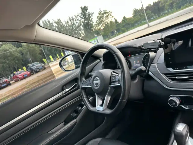 Nissan Teana — Фото автомобиля 18